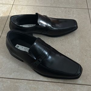 New Kenneth Cole Reaction leather loafers